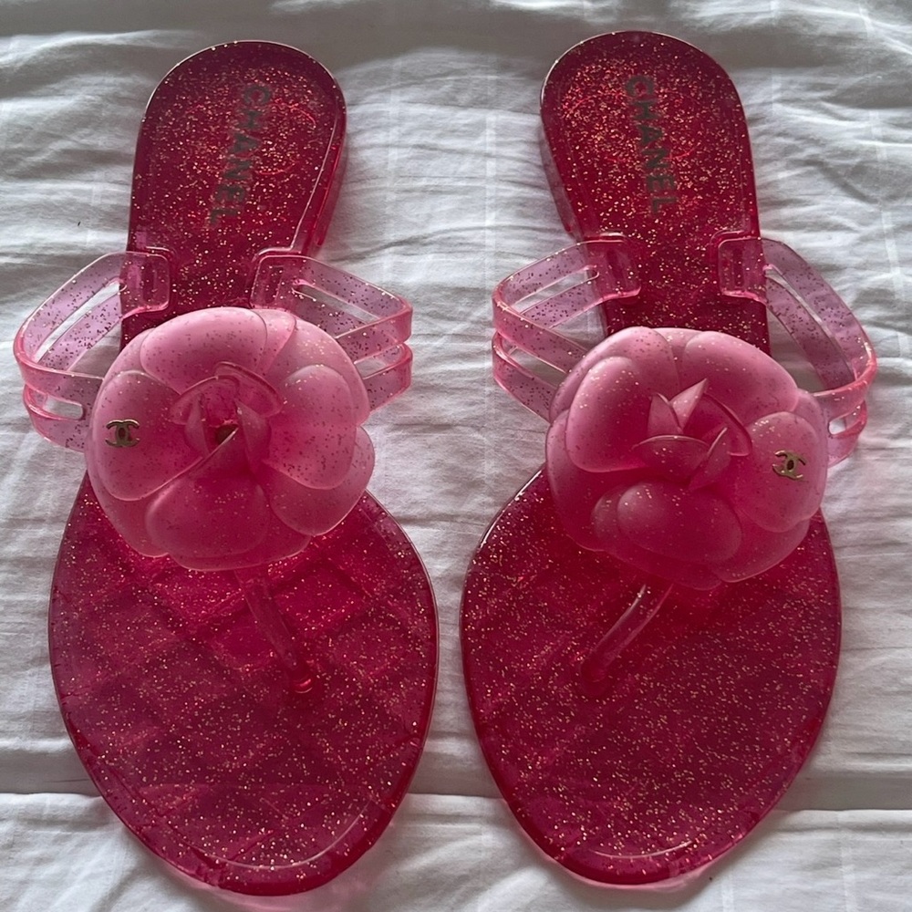 Brand New Size 38 Chanel Pink Jelly Sandals with Flower Detail - Picture 6 of 14